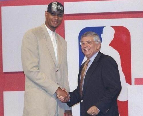 的球员之一 的球员之一