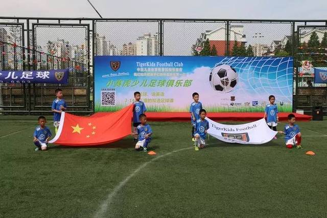 简短字幕与 简短字幕与