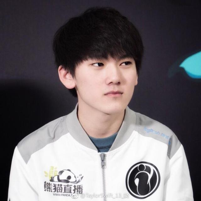 指向对手心